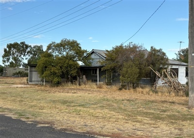 15.  Ruby and Bill Arnold&rsquo;s  House