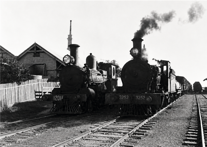 Steam engine at the Burren Station